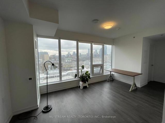 1006 - 203 College St, Condo with 2 bedrooms, 2 bathrooms and 0 parking in Toronto ON | Image 3