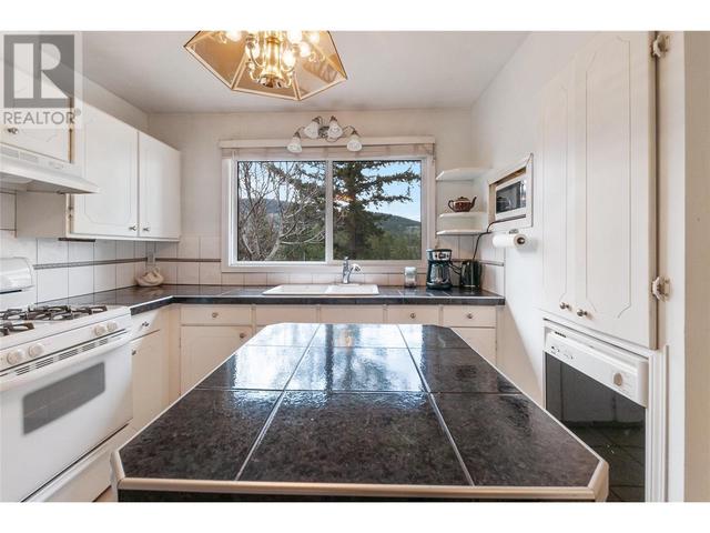 114 Glenview Cres, House detached with 4 bedrooms, 2 bathrooms and 3 parking in Princeton BC | Image 11