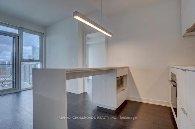 2807 - 20 Richardson St, Condo with 2 bedrooms, 2 bathrooms and 1 parking in Toronto ON | Image 7