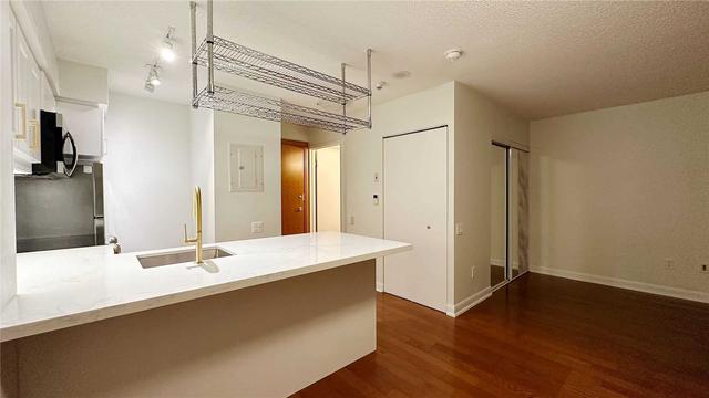 1809 - 33 Sheppard Ave E, Condo with 0 bedrooms, 1 bathrooms and 0 parking in Toronto ON | Image 5