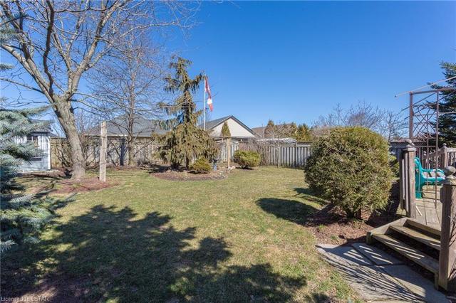 54 Tarry Parkway Parkway, House detached with 2 bedrooms, 1 bathrooms and null parking in Aylmer ON | Image 42