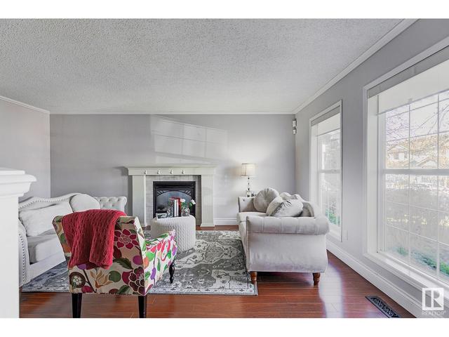 1267 Gillespie Cr Nw, House detached with 3 bedrooms, 1 bathrooms and null parking in Edmonton AB | Image 4