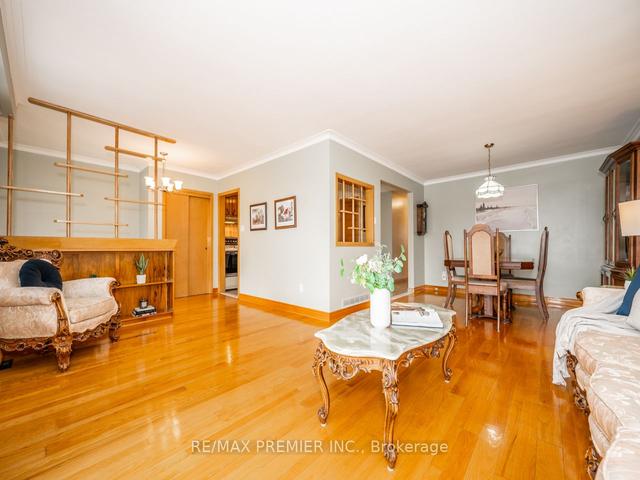 8 Courage Ave, House semidetached with 3 bedrooms, 2 bathrooms and 5 parking in Toronto ON | Image 34