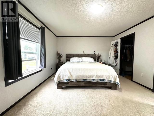 4916 50 St, House other with 3 bedrooms, 2 bathrooms and 4 parking in Vermilion River County AB | Image 7