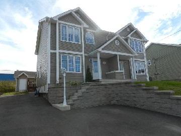 939 Bernard St, House detached with 4 bedrooms, 3 bathrooms and 5 parking in Moncton NB | Image 1