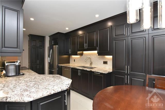 47 Grandcourt Dr, Townhouse with 3 bedrooms, 3 bathrooms and 2 parking in Ottawa ON | Image 9
