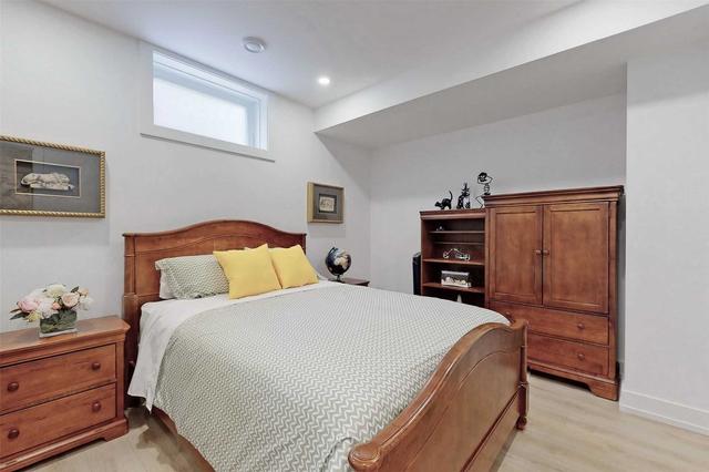 38 Ranwood Dr, House detached with 4 bedrooms, 5 bathrooms and 8 parking in Toronto ON | Image 27