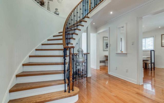 46 Wheeling Dr, House detached with 4 bedrooms, 4 bathrooms and 6 parking in Toronto ON | Image 35