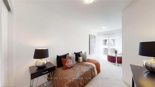 260 Edgevalley Rd, Townhouse with 3 bedrooms, 4 bathrooms and 2 parking in London ON | Image 7