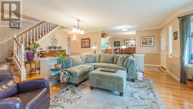 8 Pirates Lane, House detached with 4 bedrooms, 4 bathrooms and 2 parking in Nanaimo BC | Image 6