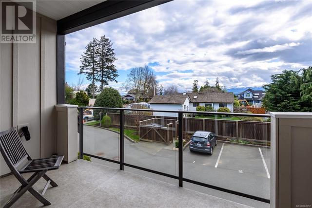 2 - 1653 Comox Ave, House attached with 3 bedrooms, 4 bathrooms and 1 parking in Comox BC | Image 22