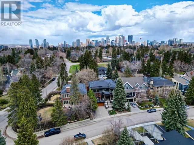 1122 Valois Ave Sw, House detached with 5 bedrooms, 4 bathrooms and 3 parking in Calgary AB | Image 4