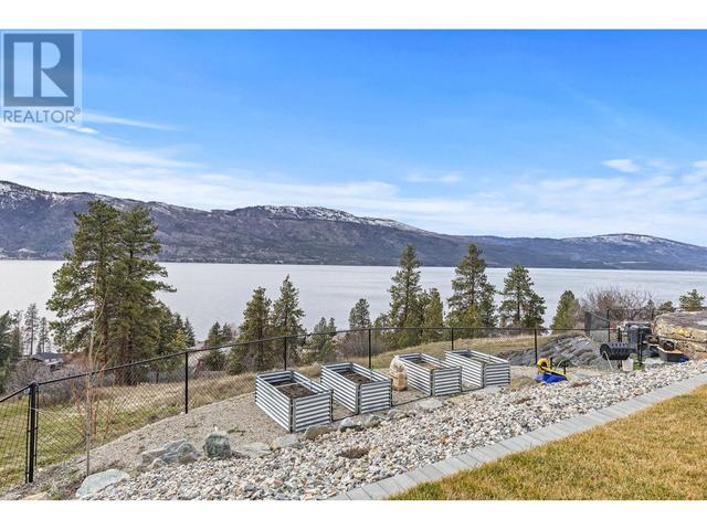 1360 Sixth St, House detached with 4 bedrooms, 2 bathrooms and 2 parking in Lake Country BC | Image 58