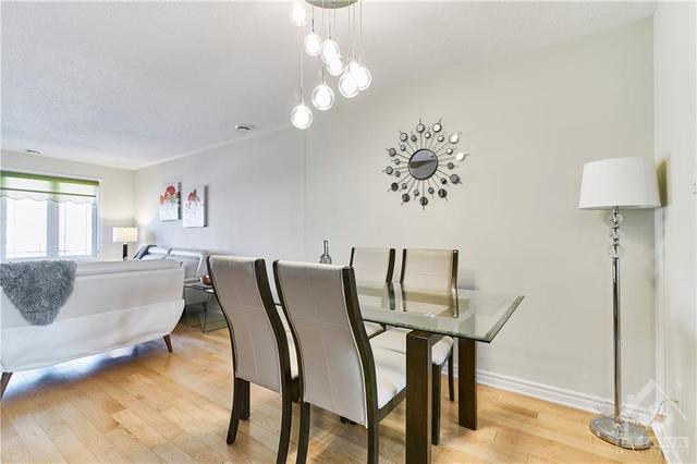 630 Danaca Private, House attached with 2 bedrooms, 3 bathrooms and 1 parking in Ottawa ON | Image 5