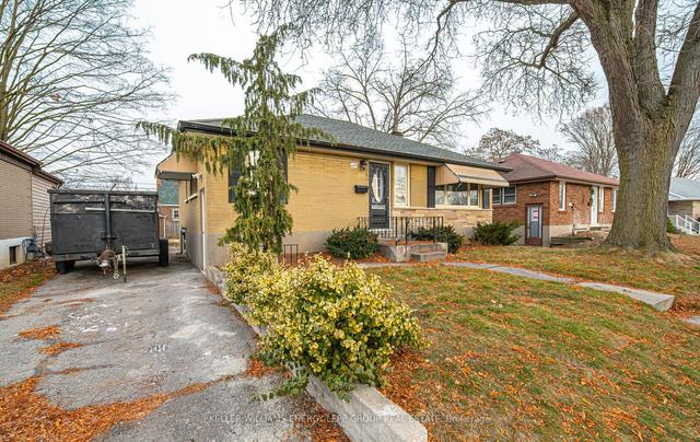 668 Harold Dr, House detached with 3 bedrooms, 1 bathrooms and 5 parking in Peterborough ON | Image 12