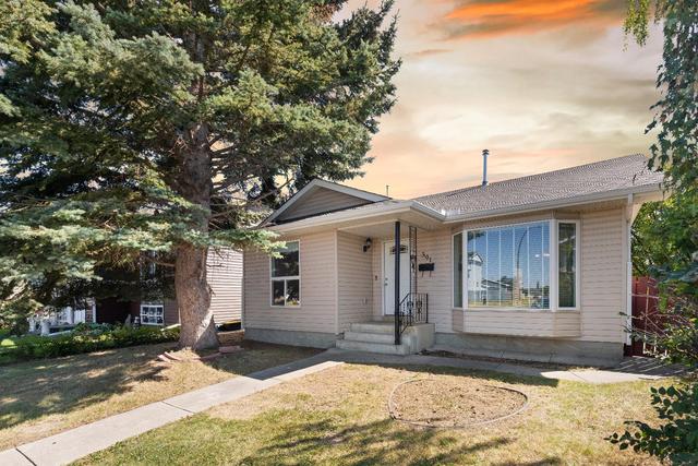 391 Falmere Rd Ne, House detached with 5 bedrooms, 2 bathrooms and 4 parking in Calgary AB | Image 2
