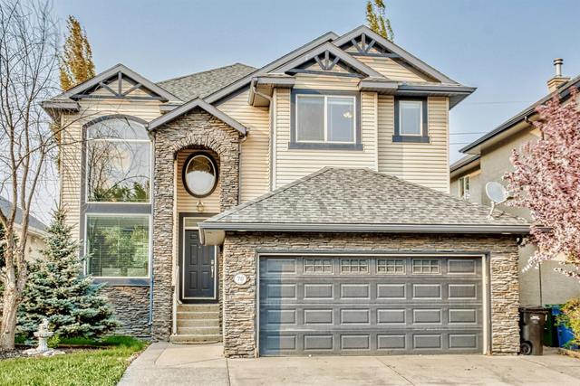 70 Discovery Ridge Rd Sw, House detached with 5 bedrooms, 3 bathrooms and 4 parking in Calgary AB | Image 1