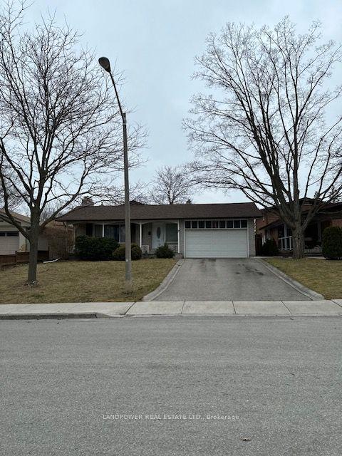 2 Cosway Ct, House detached with 3 bedrooms, 2 bathrooms and 6 parking in Toronto ON | Image 1