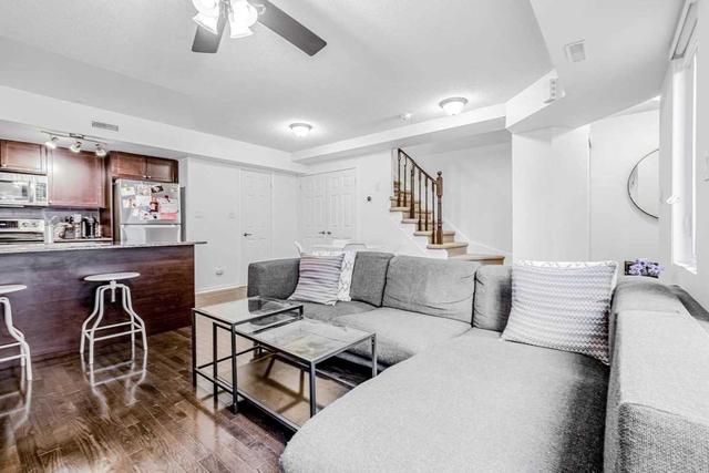 129 - 25 Turntable Cres, Townhouse with 2 bedrooms, 2 bathrooms and 1 parking in Toronto ON | Image 3
