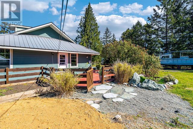 7163 Peterson Rd, House detached with 3 bedrooms, 2 bathrooms and 4 parking in Lantzville BC | Image 33