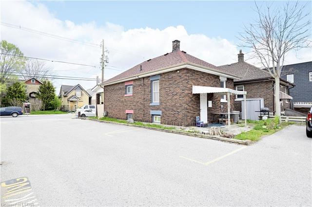 683 Adelaide St N, House detached with 4 bedrooms, 2 bathrooms and 13 parking in London ON | Image 28