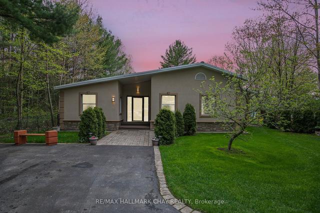 79 Stanley Rd, House detached with 3 bedrooms, 2 bathrooms and 14 parking in Kawartha Lakes ON | Image 1