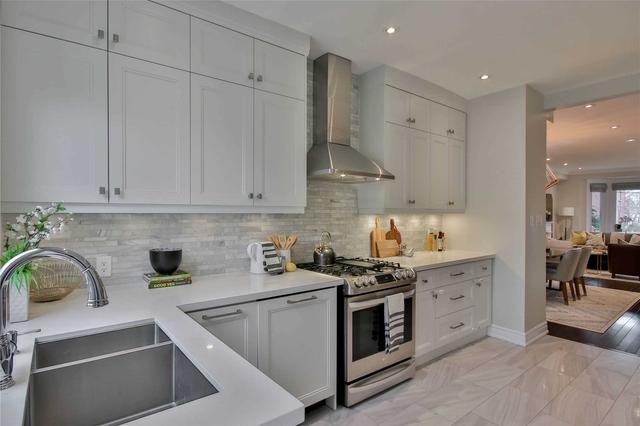180 Withrow Ave, House semidetached with 3 bedrooms, 2 bathrooms and 2 parking in Toronto ON | Image 6