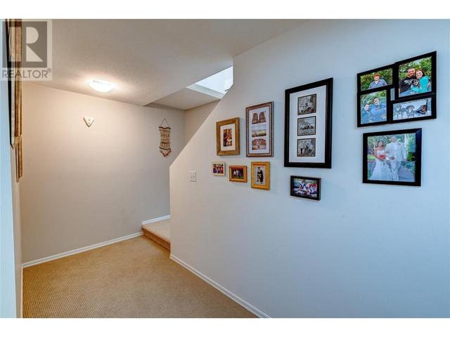 114 - 1885 Parkview Cres, House attached with 3 bedrooms, 2 bathrooms and 4 parking in Kelowna BC | Image 22