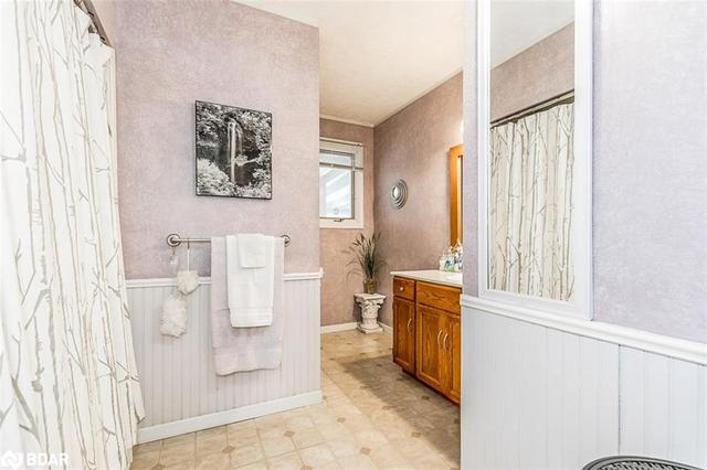 1124 St Vincent Street, House detached with 3 bedrooms, 1 bathrooms and 9 parking in Springwater ON | Image 8