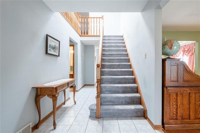123 Keefer Rd, House detached with 5 bedrooms, 2 bathrooms and 2 parking in Thorold ON | Image 9
