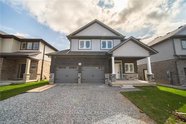 5 Alicia Cres, House detached with 3 bedrooms, 3 bathrooms and 4 parking in Welland ON | Image 1