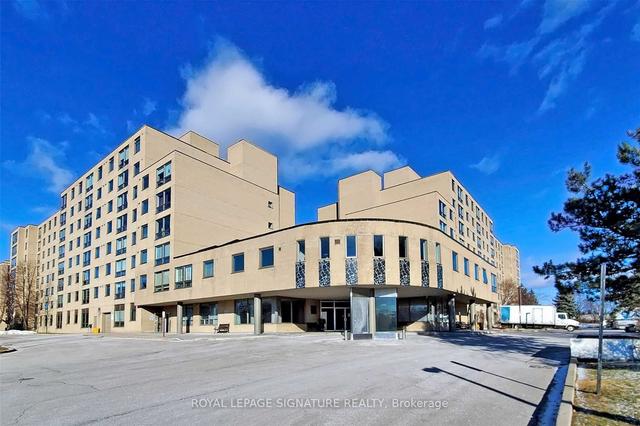 321 - 326 Major Mackenzie Dr E, Condo with 2 bedrooms, 2 bathrooms and 1 parking in Richmond Hill ON | Image 12