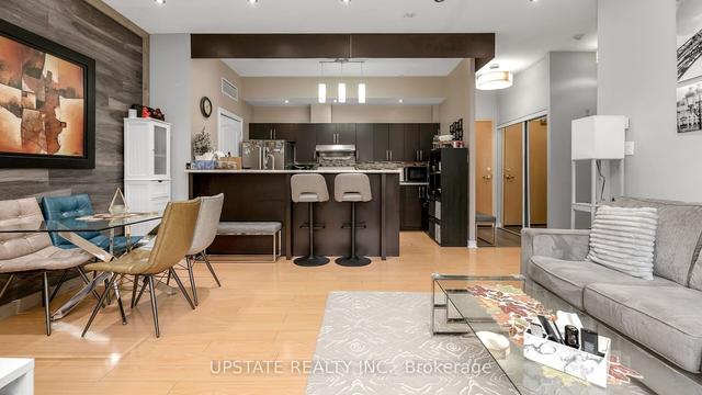 107 - 7 Dayspring Circ, Condo with 2 bedrooms, 1 bathrooms and 1 parking in Brampton ON | Image 8