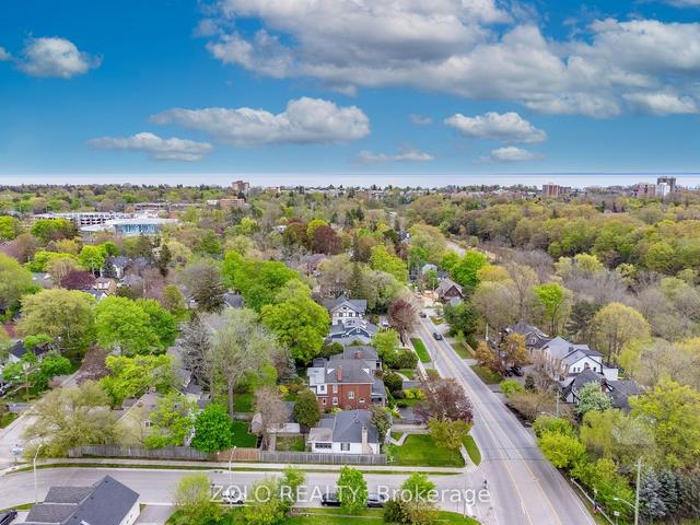 427 Trafalgar Rd, House detached with 2 bedrooms, 2 bathrooms and 5 parking in Oakville ON | Image 28