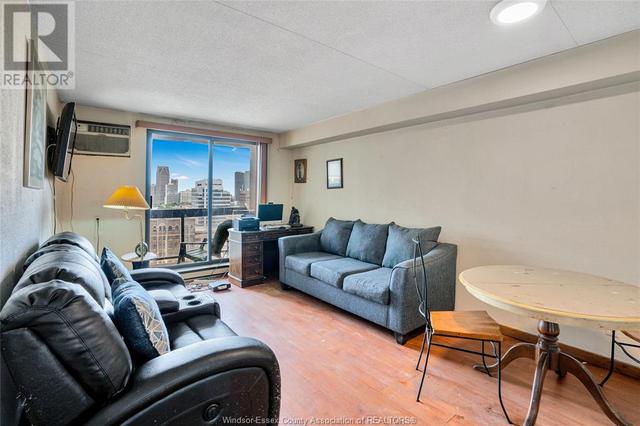 1706 - 150 Park, Condo with 1 bedrooms, 1 bathrooms and null parking in North Glengarry ON | Image 9