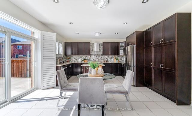 71 Ledger Point Cres, House detached with 4 bedrooms, 5 bathrooms and 6 parking in Brampton ON | Image 9