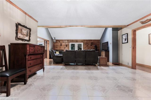 403277 Grey Road 4, House detached with 3 bedrooms, 2 bathrooms and 10 parking in West Grey ON | Image 20
