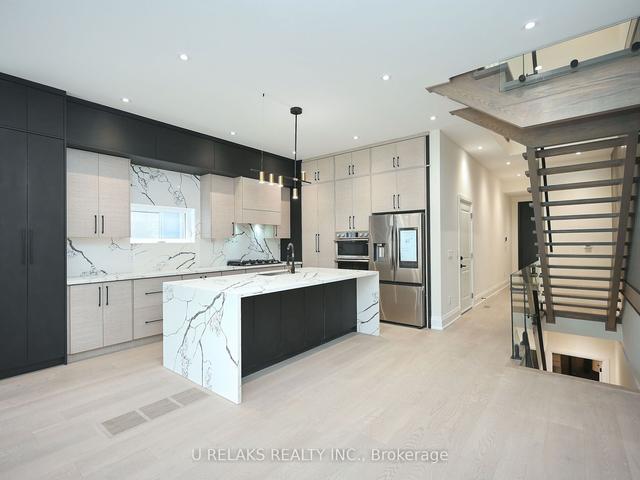 23A Maple Ave N, House semidetached with 4 bedrooms, 5 bathrooms and 4 parking in Mississauga ON | Image 36