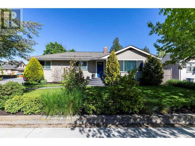 1821 Ethel St, House detached with 4 bedrooms, 3 bathrooms and 4 parking in Kelowna BC | Image 1