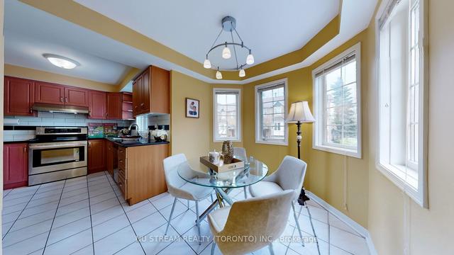 79 - 95 Weldrick Rd E, Townhouse with 3 bedrooms, 3 bathrooms and 2 parking in Richmond Hill ON | Image 3