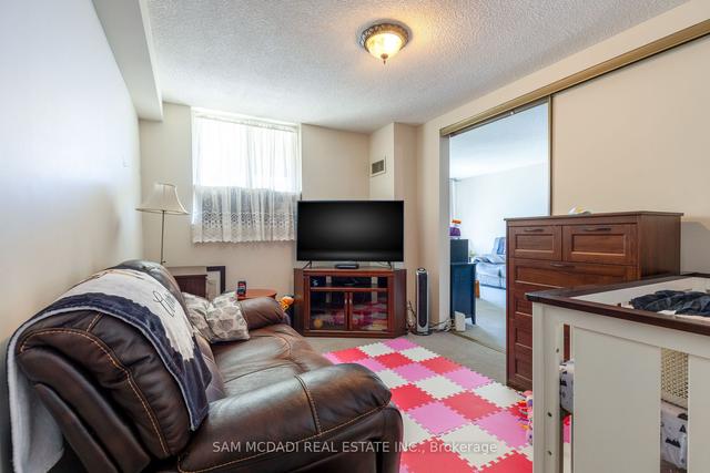 1104 - 820 Burnhamthorpe Rd, Condo with 2 bedrooms, 2 bathrooms and 1 parking in Toronto ON | Image 4