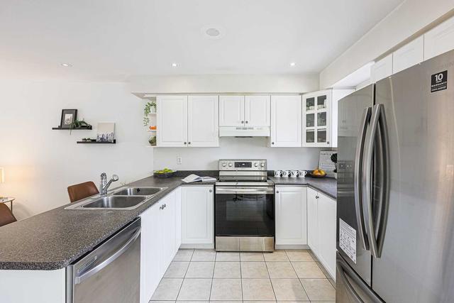 114 Trudelle St, Townhouse with 3 bedrooms, 2 bathrooms and 1 parking in Toronto ON | Image 5