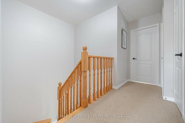 170 Cathedral Dr, House attached with 3 bedrooms, 3 bathrooms and 2 parking in Whitby ON | Image 11
