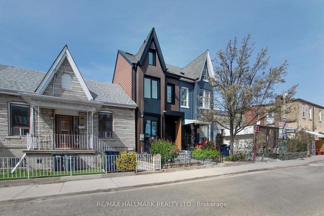8 Rolyat St, House attached with 4 bedrooms, 5 bathrooms and 1 parking in Toronto ON | Image 12