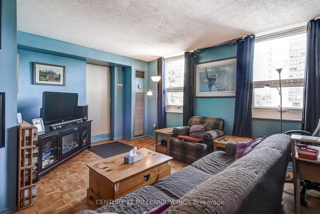 215 - 4 Lisa St, Condo with 2 bedrooms, 1 bathrooms and 2 parking in Brampton ON | Image 10