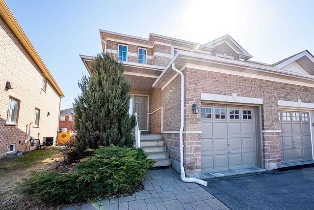 71 Amulet Cres, House semidetached with 3 bedrooms, 3 bathrooms and 3 parking in Richmond Hill ON | Image 12