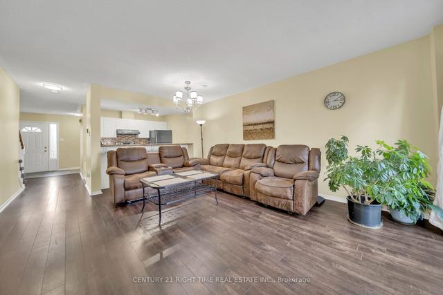 252 Blackhorne Dr, Townhouse with 3 bedrooms, 2 bathrooms and 2 parking in Kitchener ON | Image 35