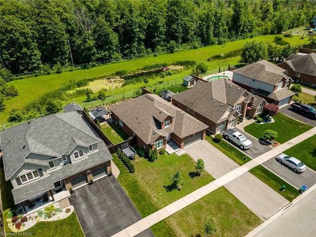 664 Brian St, House detached with 4 bedrooms, 4 bathrooms and 6 parking in Fort Erie ON | Image 12