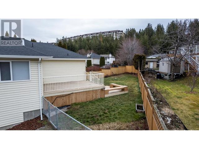 2273 Shannon Ridge Dr, House detached with 4 bedrooms, 3 bathrooms and 2 parking in West Kelowna BC | Image 46