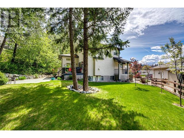 19 Kestrel Crt, House detached with 4 bedrooms, 3 bathrooms and 6 parking in Vernon BC | Image 44